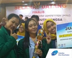 Resmawati Resky Susanto, Martina Ola Pitaloka and Sofiana Enggar Santika from D3 RMIK Won 3rd Place in the Quiz Competition in the 2019 Indonesian Medical Record Competition (IMRC) Event at Duta Bangsa University Surakarta on March 24, 2019.