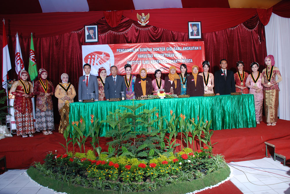 PENGAMBILAN SUMPAH DOKTER GIGI ANGKATAN KE-2