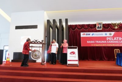 Prodi S1 Keperawatan IIK BW Sukses Menggelar Acara BTCLS dengan  Menggandeng EMT 18 Surabaya