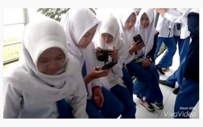 IIK Bhakti Wiyata Manequin Challenge: Life in Bhakti Wiyata