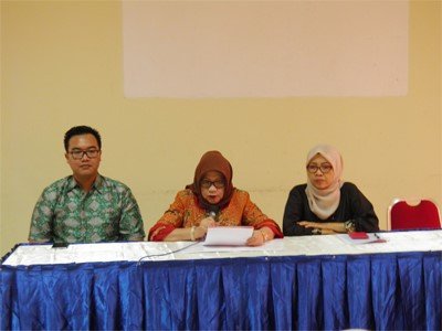 Mahasiswa FKG IIK Bhakti Wiyata Jalani Janji Profesi Kedokteran Gigi dengan Khidmat