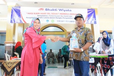 IIKBW & SMKKBW Adakan Pelayanan Kesehatan Gratis di Desa Gambyok Kediri