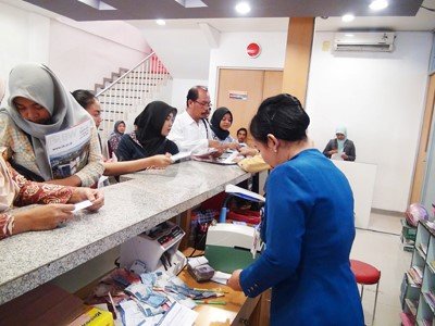 Calon Mahasiswa IIK BW dan Siswa SMKKBW Antusias Jalani Tes Kesehatan Reguler 1 TA 2017/2018