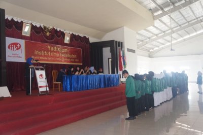 IIK Gelar Yudisium Tahap 1 Fakultas Ilmu Kesehatan, Farmasi & Kedokteran Gigi