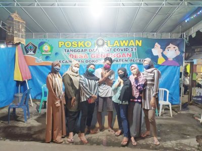Mahasiswa semester 6 D3 Kebidanan IIK BW bergabung mejadi relawan COVID-19 di Posko Relawan Desa Genengan Kecamatan Doko Kabupaten Blitar