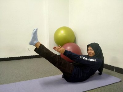 Tahap 8: Hollow hold to jackknife