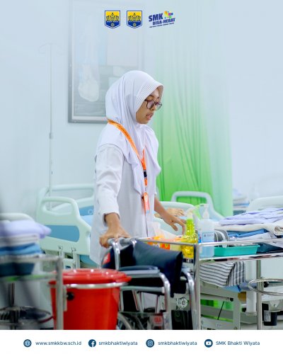 Salah satu peserta lomba sedang mengikuti ujian praktik 