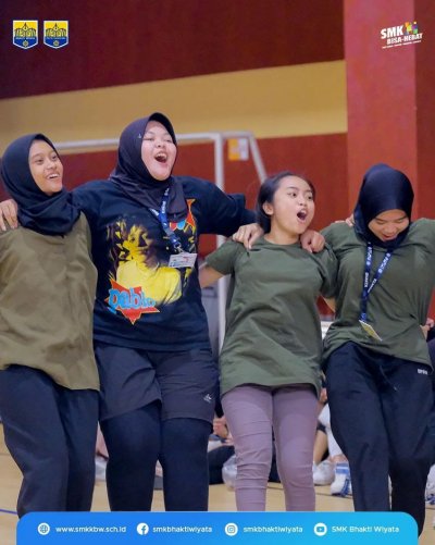 Kehebohan para suporter membuat suasana semakin membahana