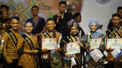 Mahasiswa IIK BW Berhasil Meraih Juara 1 Putra Batik Kabupaten Kediri 2019