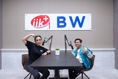 Episode kedua podcast menghadirkan komika nasional Arif Alfiansyah seorang komika nasional.