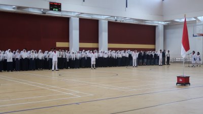 Peringati HUT RI ke-74, Yayasan Bhakti Wiyata Gelar Upacara Bendera