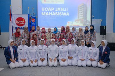 Momentum Sakral Capping Day D3 Kebidanan IIK Bhakta: Meneguhkan Komitmen Mahasiswi sebagai Calon Bidan Profesional