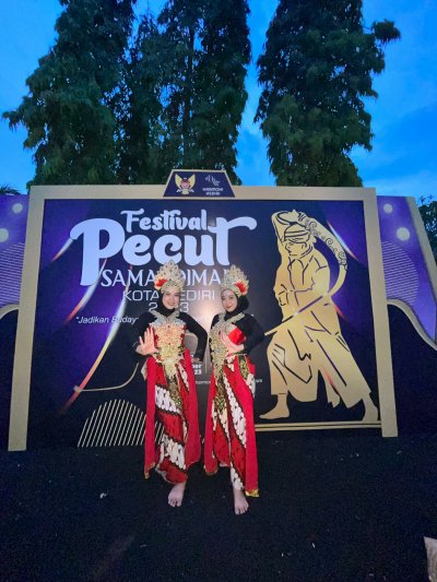 Mahasiswa S1 Kesehatan Masyarakat meraih Juara 2 Nasional Kategori Kreasi Tari Pecut Beregu pada Festival Pecut Samandiman Kota Kediri