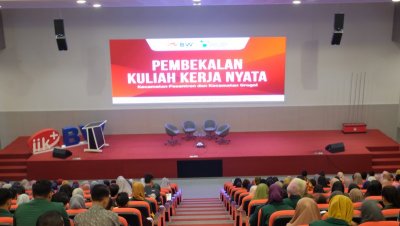 Ratusan Mahasiswa IIK Bhakti Wiyata Kediri Ikuti Pembekalan KKN-PPM.