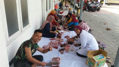 Rayakan Idul Adha 1440 H, Yayasan Bhakti Wiyata Bagikan Hewan Kurban ke Masyarakat.