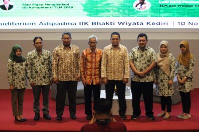 Fakultas Sains Teknologgi dan Analisis (FSTA) IIK BW Selenggarakan Seminar Nasional Teknologi Laboatorium Medis 