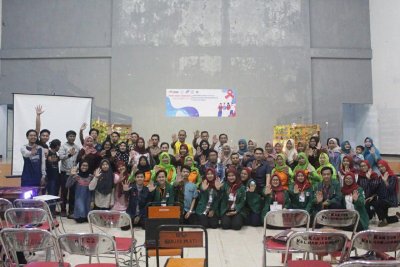 Memperingati Hari AIDS Sedunia, HIMA KESMAS IIK BW Adakan Pengabdian Masyarakat
