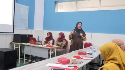 Fakultas Farmasi IIK BW Selenggarakan Pelatihan Clinical Instructor 