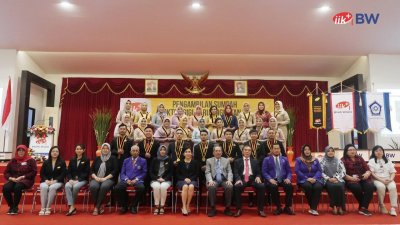 Pengambilan Sumpah Dokter Gigi FKG IIK BW Angkatan XV