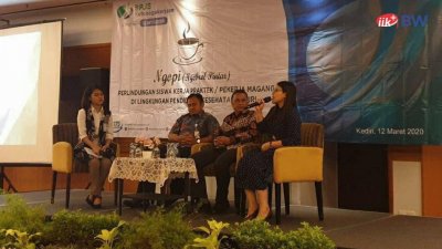 Fransiska Ike Natalia Arianto, selaku humas IIK BW saat di acara NGOPI bersama BPJS