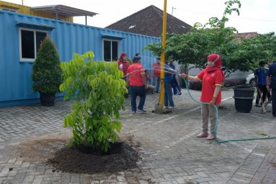 Peringati Hari Pohon Sedunia: IIK Bhakta Komitmen Wujudkan Green Campus