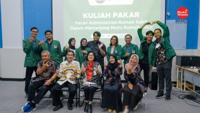 Mahasiswa S1 ARS IIK Bhakta diwajibkan untuk mengikuti kuliah pakar yang digelar setiap semester.