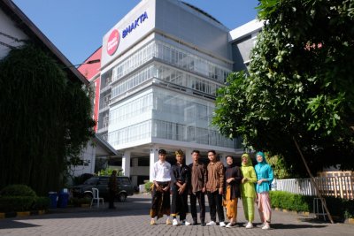 Generasi muda IIK Bhakta siap memajukan bangsa Indonesia.