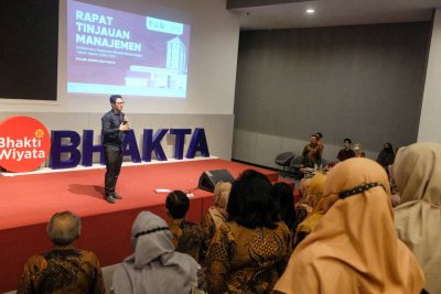 Rapat Tinjauan Manajemen rutin dilaksanakan sebagai evaluasi capaian yang diraih dan merencanakan strategi untuk masa depan 